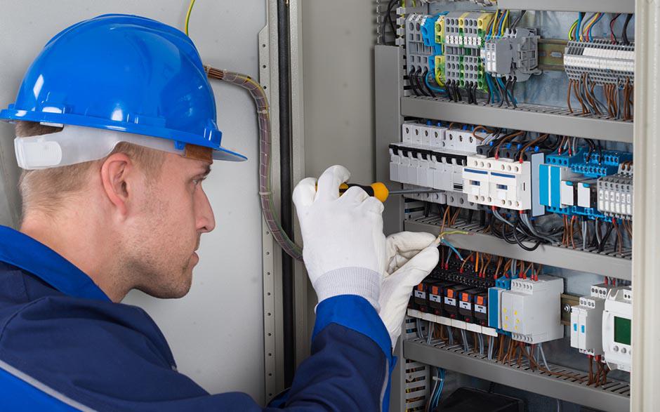 ouvrier électricien Courbevoie